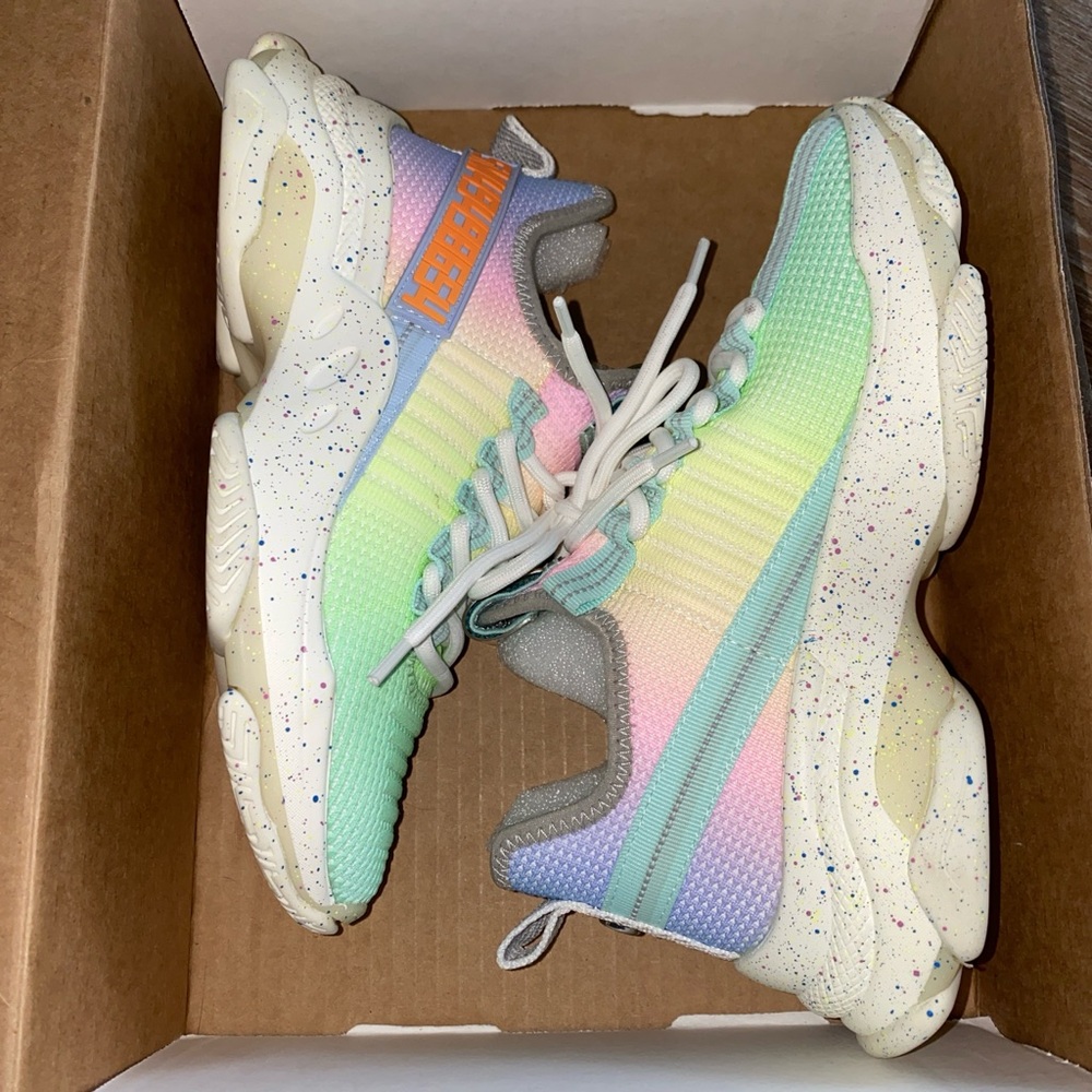 Steve Madden Sneakers